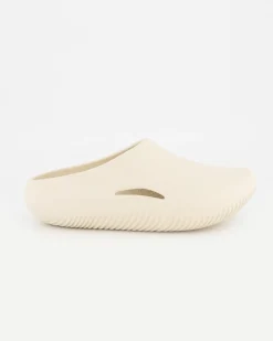 Women Old Khaki Sandals><noscript><img width=