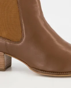 Women Old Khaki Boots><noscript><img width=