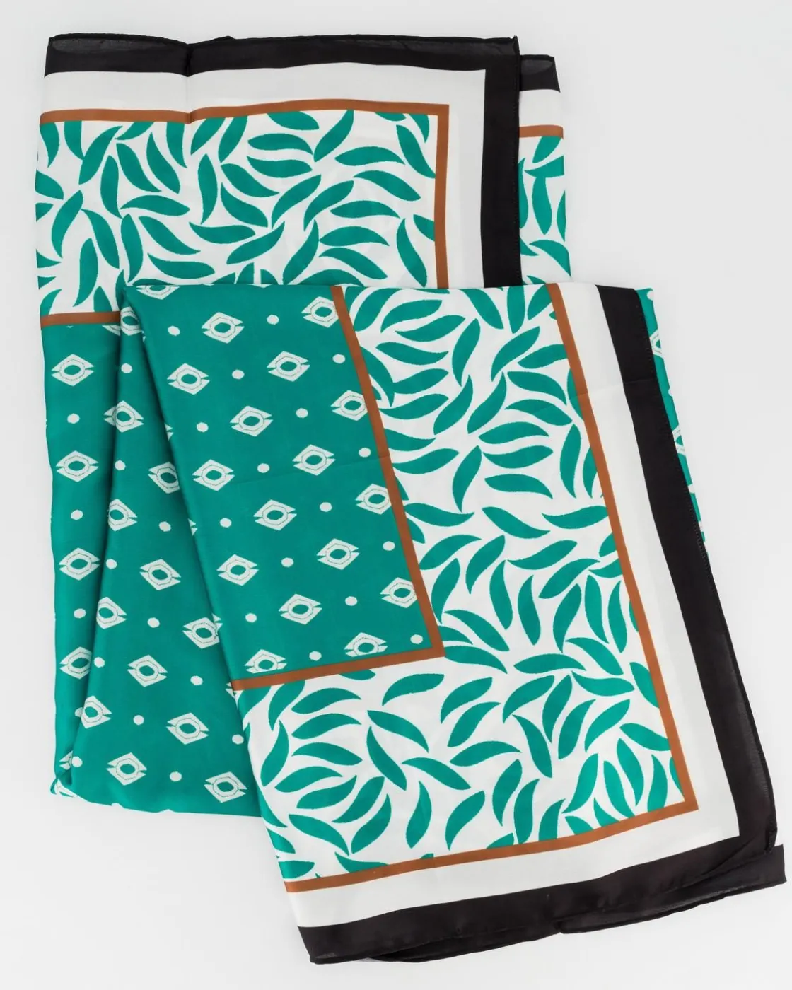 Women Old Khaki Scarves & Kimonos>Women'S Zanna Square Leaf Print Scarf